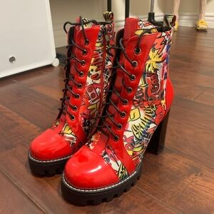 Azalea Wang Dollskill graphic ankle boots size 8